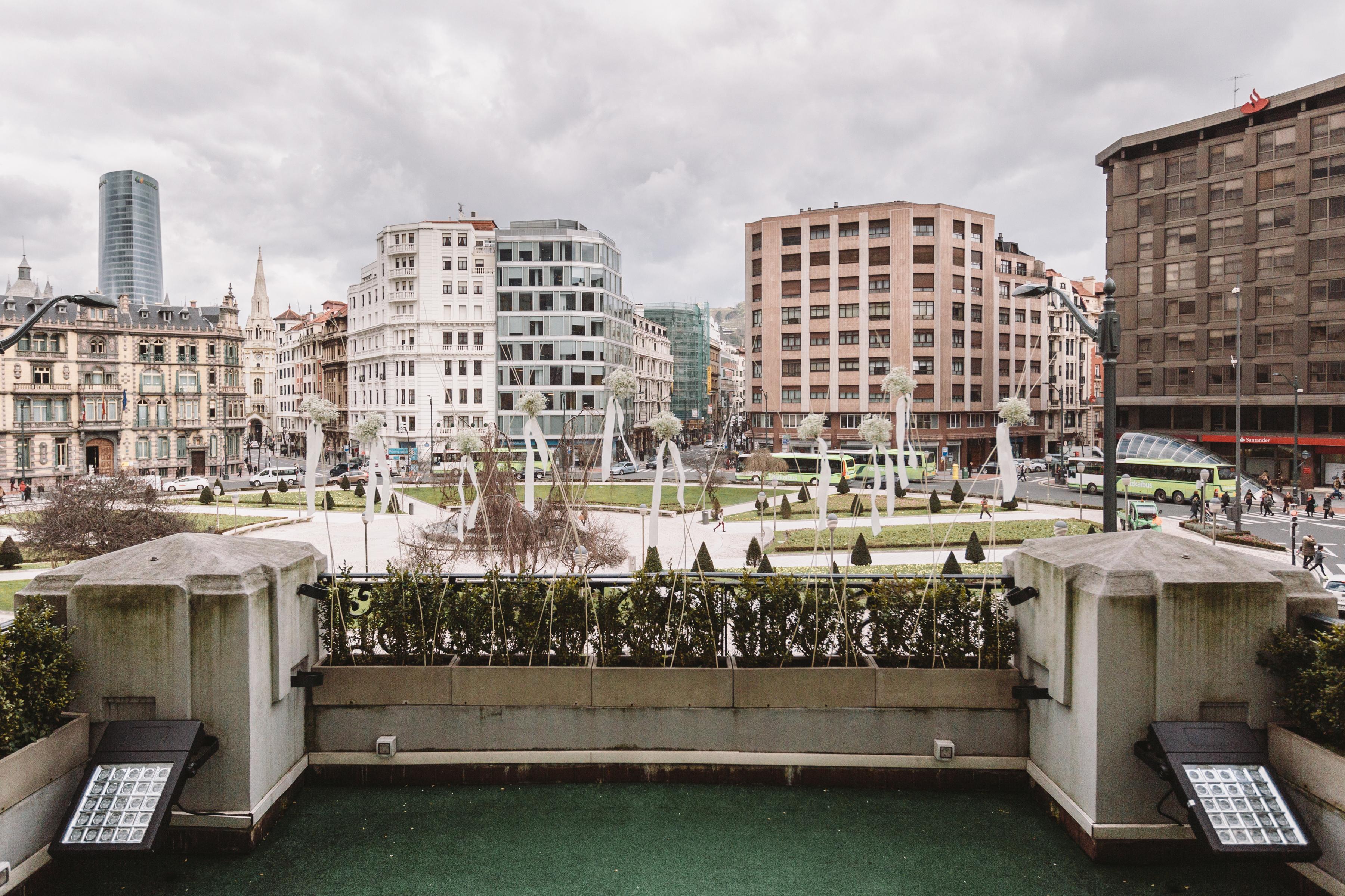 Hotel Carlton Bilbao Bagian luar foto