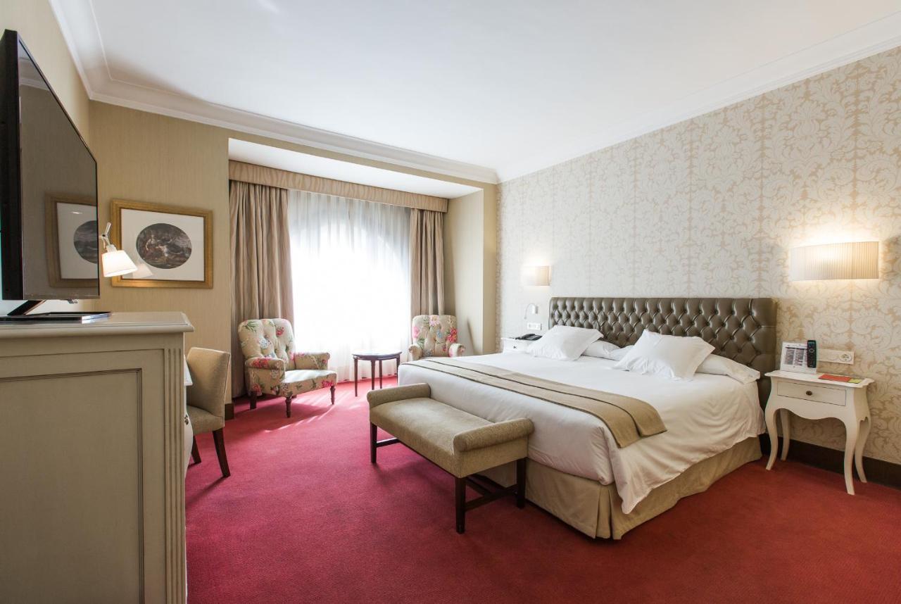 Hotel Carlton Bilbao Bagian luar foto